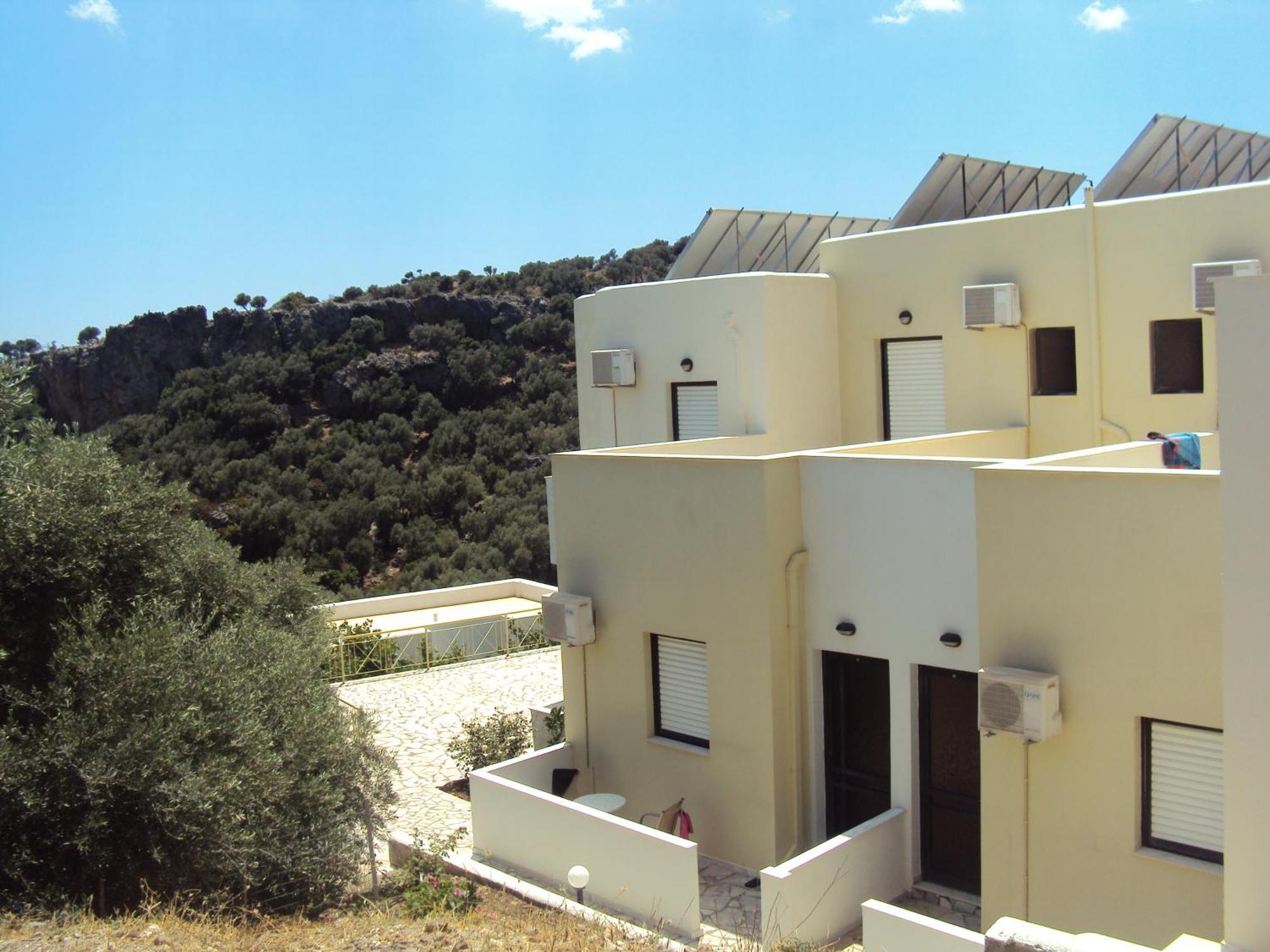 Polyrizos Hotel Rodakino Exterior photo